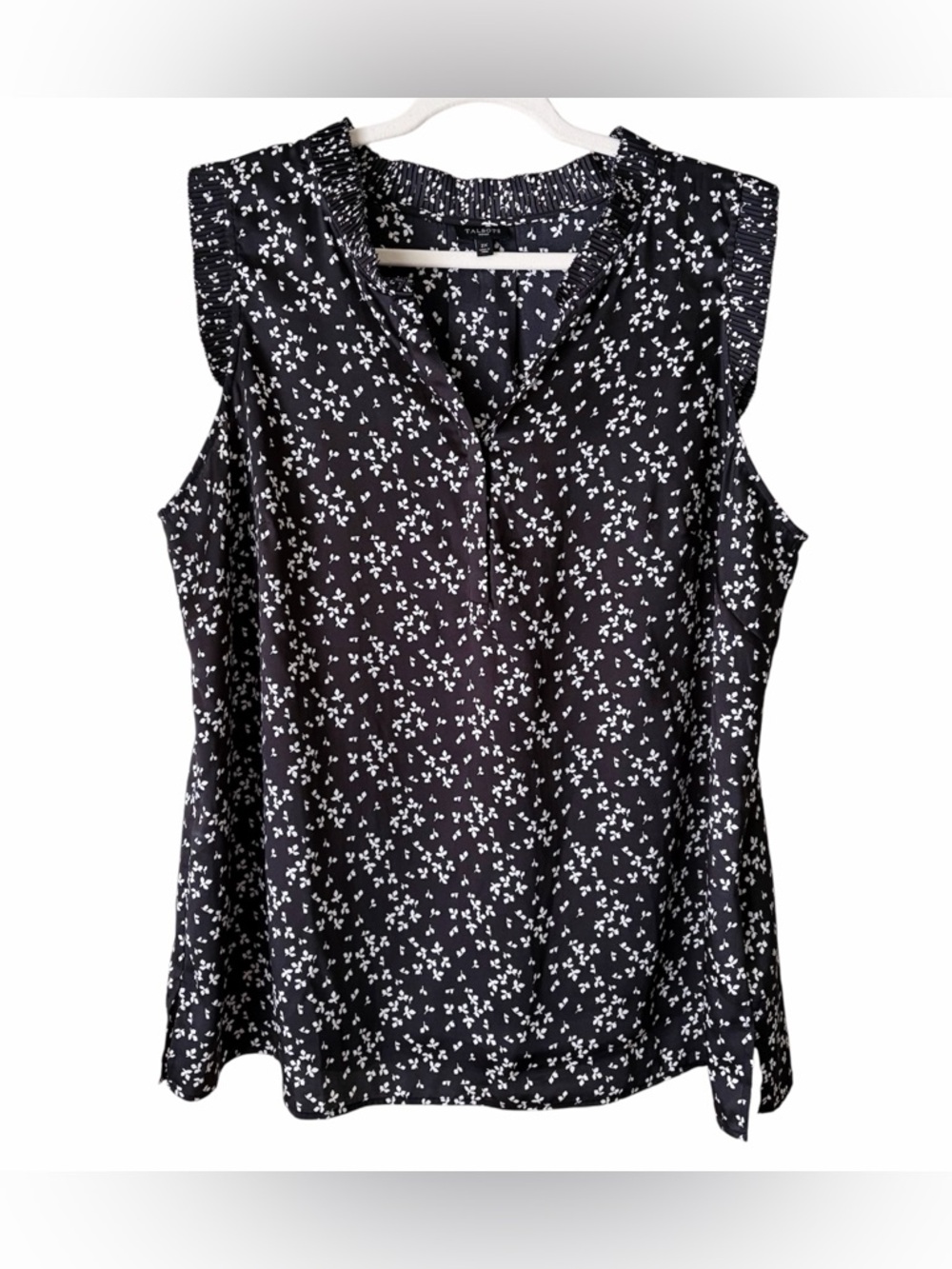 Talbots | Sleeveless Floral Tank Top Buttons Ruffle Trim Black White Plus 2X